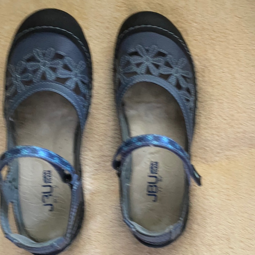 Ladies shoes